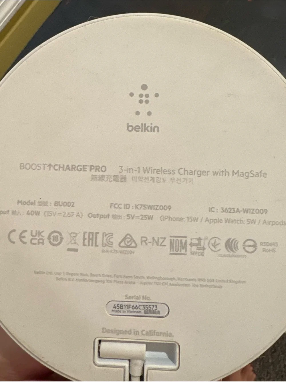 belkin White Boost Charge Pro 3-in-1 Wireless Charger with MagSafe